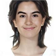Profesora de dibujo a niños y jóvenes adultos con bachillerato artístico y estudiante de ilustración.